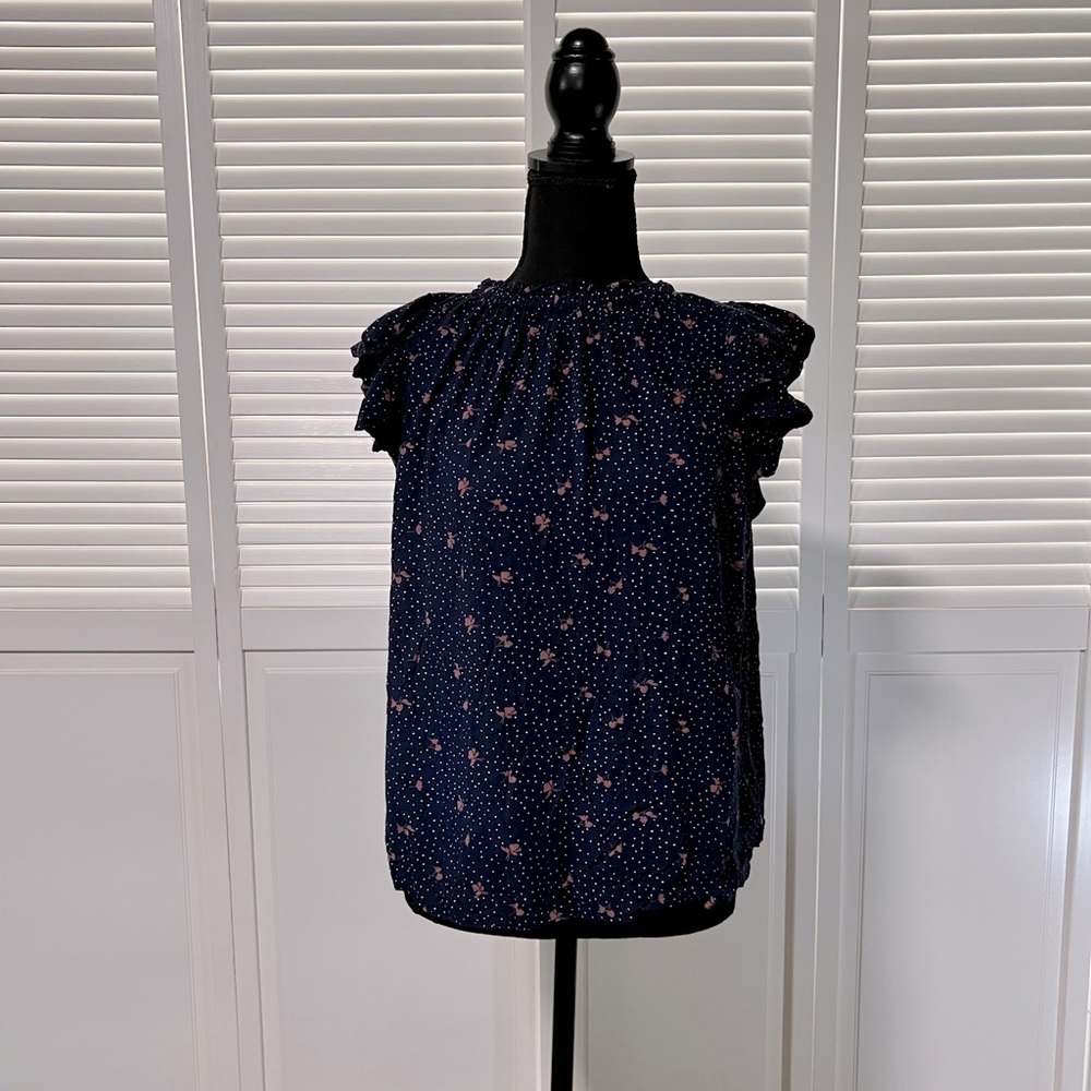 Gap navy blue sleeveless shirt